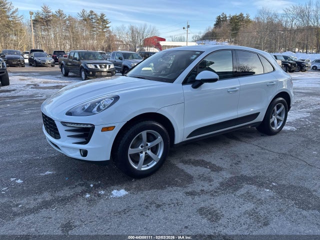 2017 PORSCHE MACAN WP1AA2A52HLB83627 Photo 1