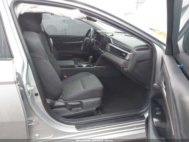 Toyota CAMRY LE 2025 4T1DAACK7SU112223 Image 5