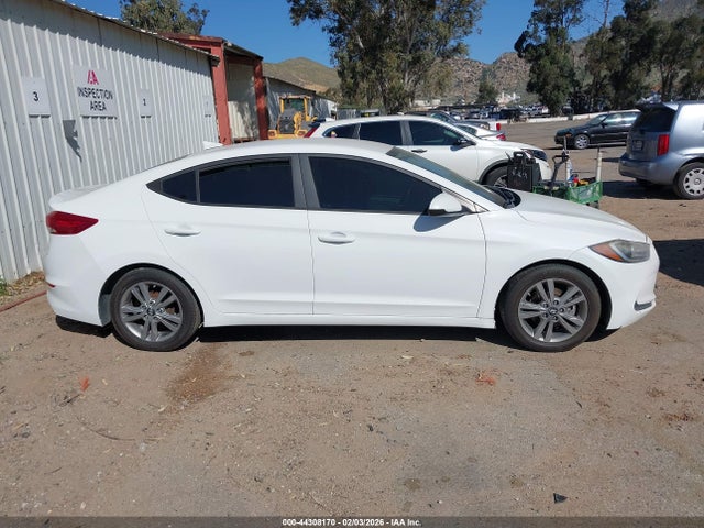 5NPD84LF5HH003332 Hyundai ELANTRA SE
