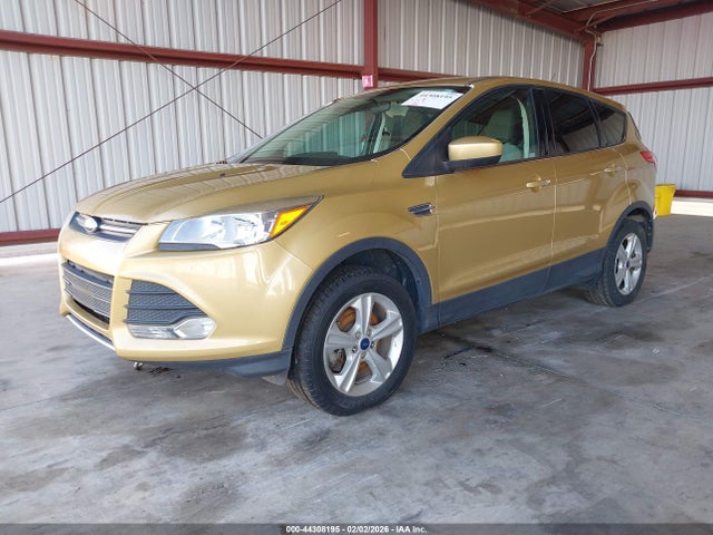 1FMCU9GX3FUB09266 Ford ESCAPE SE