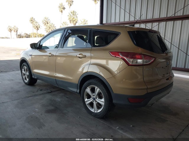 1FMCU9GX3FUB09266 Ford ESCAPE SE