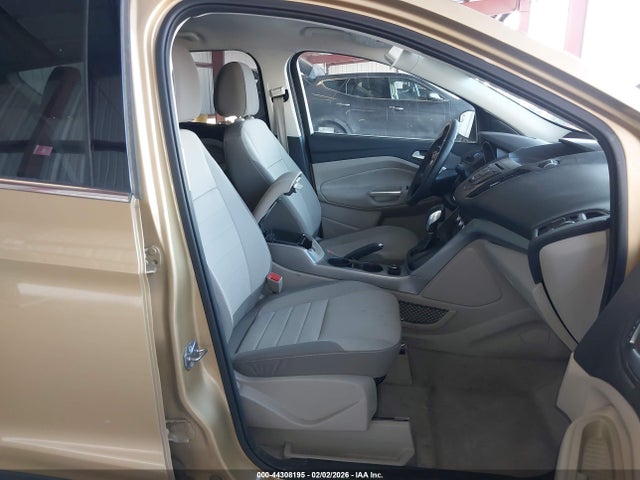 1FMCU9GX3FUB09266 Ford ESCAPE SE