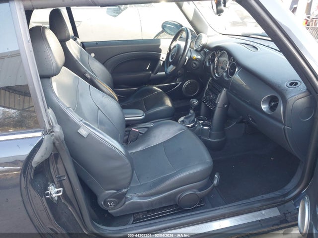 2006 MINI COOPER S WMWRH33566TK58942 Photo 4