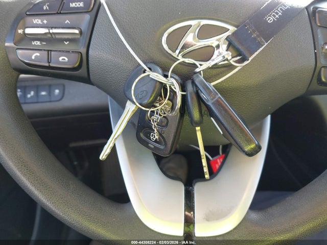 5NPD84LFXLH561251 Hyundai ELANTRA SEL