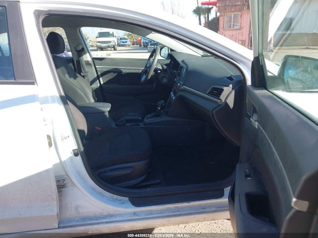 5NPD84LFXLH561251 Hyundai ELANTRA SEL