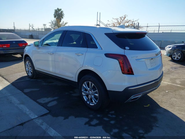 2020 CADILLAC XT5 1GYKNCRS8LZ108604 Photo 2