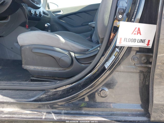 3KPFL4A78JE204042 KIA FORTE LX