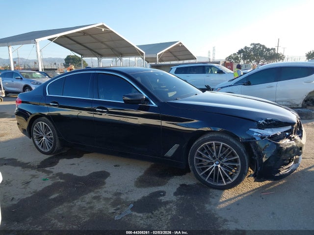 WBAJA5C54JWA39632 BMW 530I