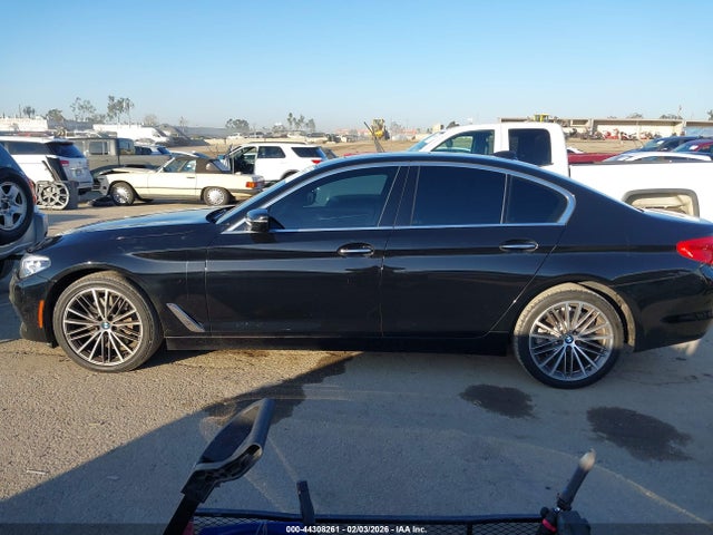 WBAJA5C54JWA39632 BMW 530I