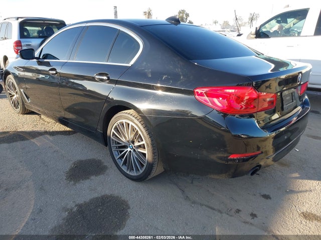 WBAJA5C54JWA39632 BMW 530I