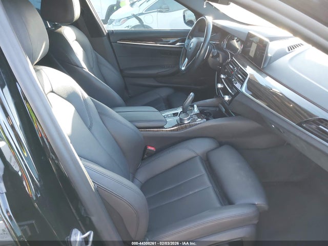 WBAJA5C54JWA39632 BMW 530I
