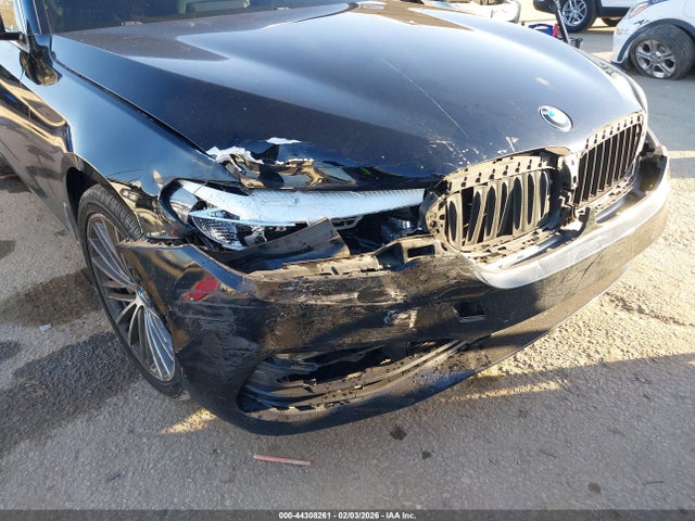 WBAJA5C54JWA39632 BMW 530I