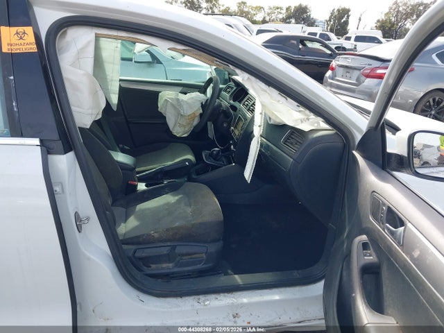 2017 VOLKSWAGEN JETTA 3VW2B7AJXHM285072 Photo 4