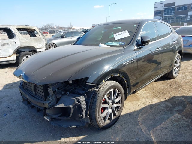 2019 MASERATI LEVANTE ZN661XUA4KX316187 Photo 1