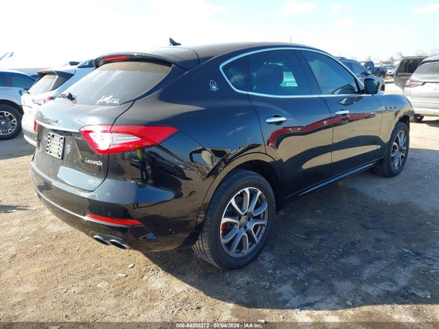 2019 MASERATI LEVANTE ZN661XUA4KX316187 Photo 3