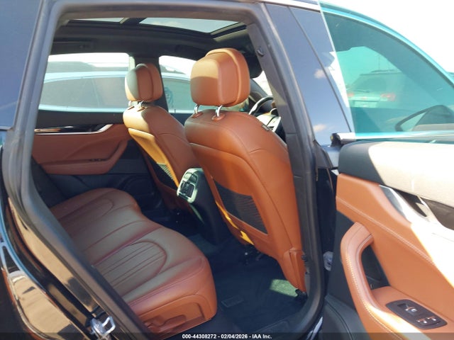 2019 MASERATI LEVANTE ZN661XUA4KX316187 Photo 7