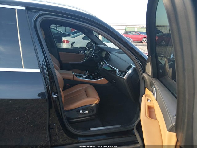2021 BMW X5 5UXCR4C07M9D84139 Photo 4