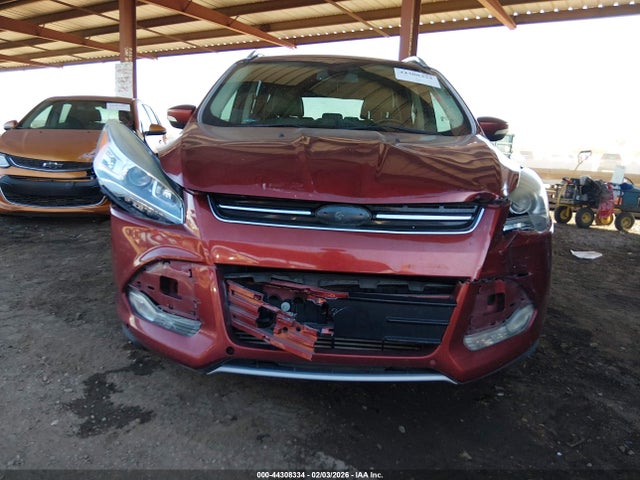 1FMCU0J9XEUA04504 Ford Escape Titanium