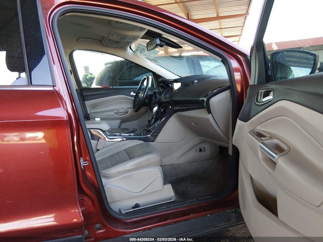 1FMCU0J9XEUA04504 Ford Escape Titanium
