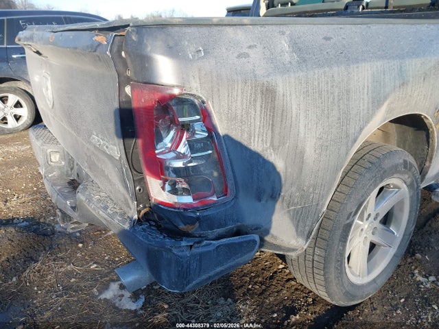 44308379 :رقم المزاد ، 3C6RR7KT7GG163867 vin ، 2016 Ram 1500 Express مزاد بيع