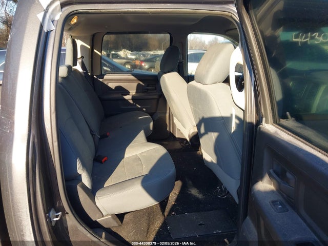 44308379 :رقم المزاد ، 3C6RR7KT7GG163867 vin ، 2016 Ram 1500 Express مزاد بيع