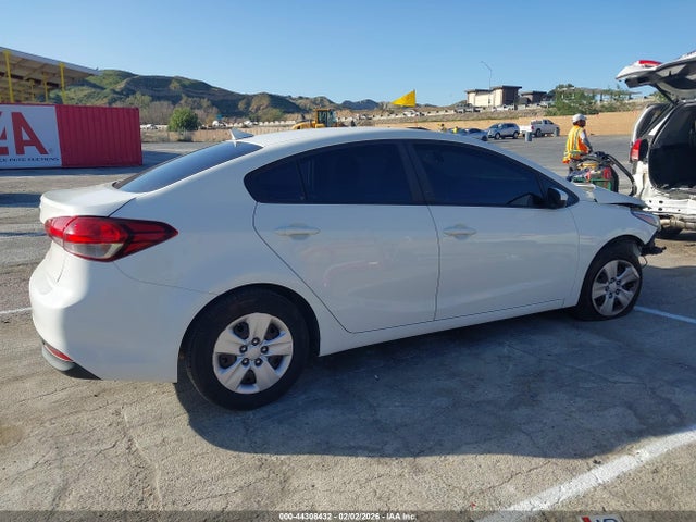 KIA FORTE LX 2017 3KPFK4A73HE028532 Image 13