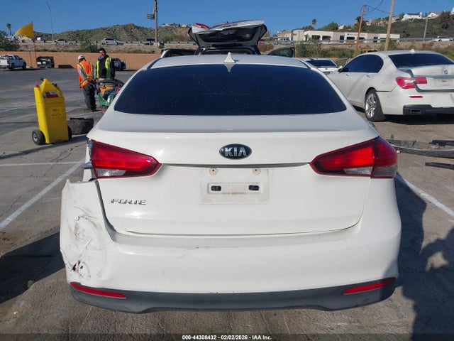 KIA FORTE LX 2017 3KPFK4A73HE028532 Image 16
