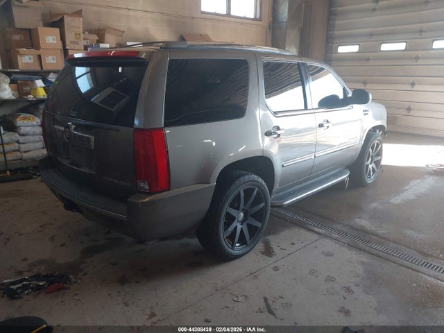 2011 CADILLAC ESCALADE 1GYS4BEFXBR348192 Photo 3