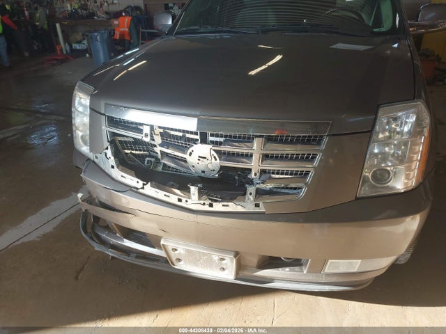 2011 CADILLAC ESCALADE 1GYS4BEFXBR348192 Photo 5