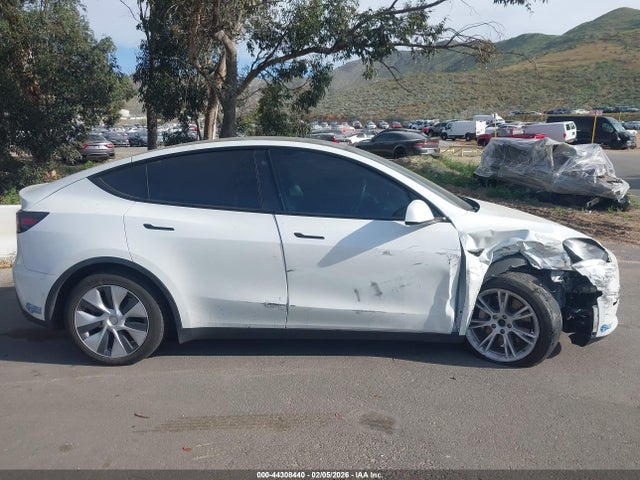 5YJYGDEE0MF181781 Tesla Model Y Long Range Dual Motor All-wheel Drive