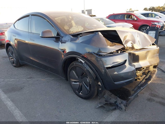 2026 TESLA MODEL Y 7SAYGDED2TF404816 Photo 0