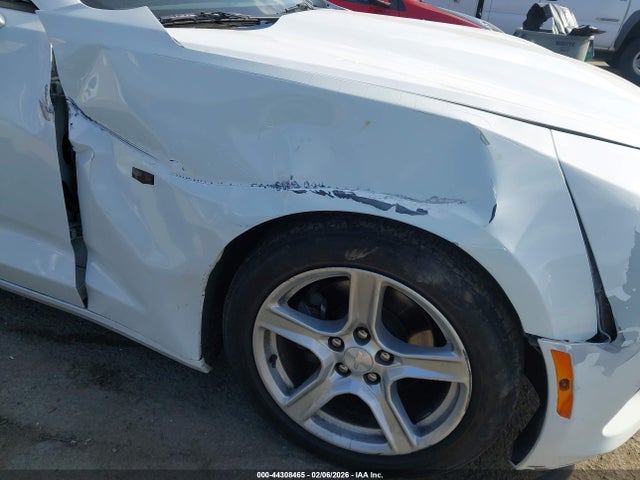 Chevrolet Camaro 1lt 2018 1G1FB3DX5J0118228 Image 17