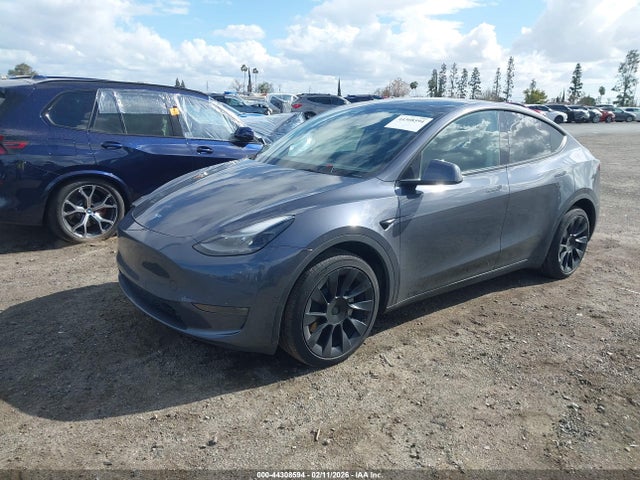 2024 TESLA MODEL Y 7SAYGDEE7RA217635 Photo 1