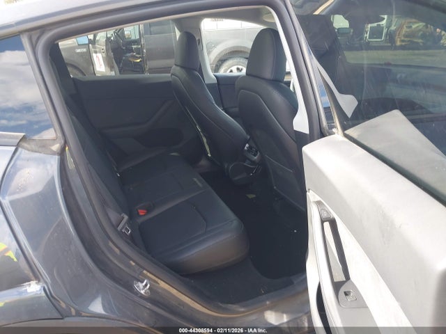2024 TESLA MODEL Y 7SAYGDEE7RA217635 Photo 7
