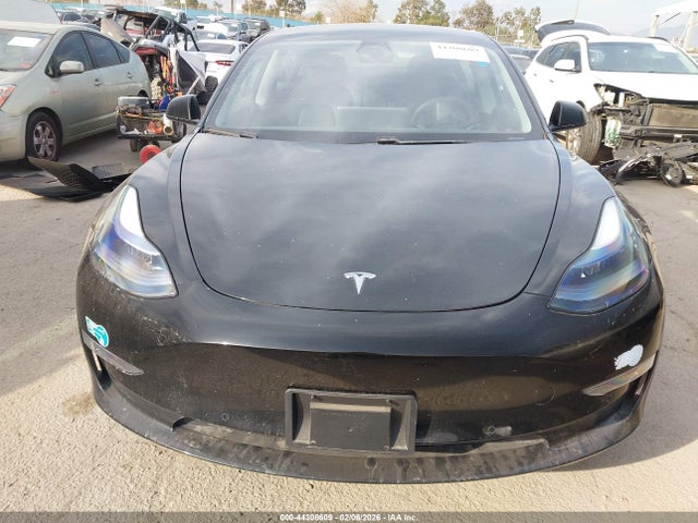 2021 Tesla Model 3 Long Range Dual Motor All-wheel Drive მანქანა იყიდება აუქციონზე, vin: 5YJ3E1EB1MF085548, აუქციონის ნომერი: 44308609
