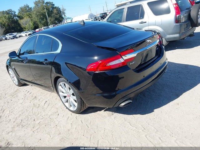 2014 JAGUAR XF SAJWA0EX1E8U18140 Photo 2