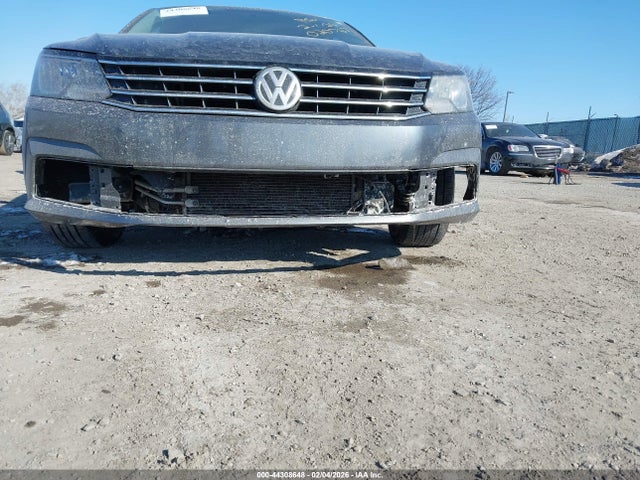 1VWAT7A30GC020767 Volkswagen Passat 1.8t S