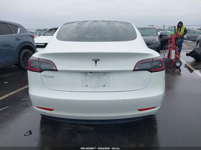 Продажа на аукционе авто 2018 Tesla Model 3 Long Range/mid Range, vin: 5YJ3E1EA7JF155394, номер лота: 44308677