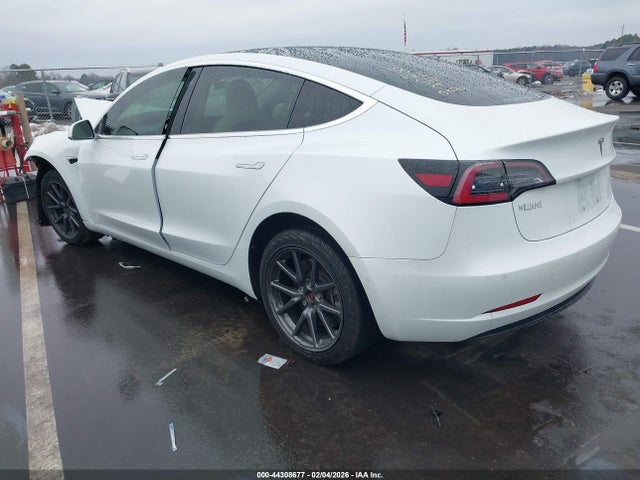 Продажа на аукционе авто 2018 Tesla Model 3 Long Range/mid Range, vin: 5YJ3E1EA7JF155394, номер лота: 44308677