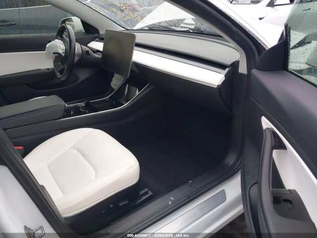 Продажа на аукционе авто 2018 Tesla Model 3 Long Range/mid Range, vin: 5YJ3E1EA7JF155394, номер лота: 44308677