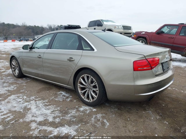 2011 AUDI A8 L WAURVAFD5BN014150 Photo 2