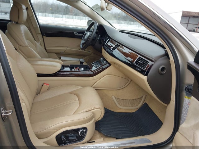 2011 AUDI A8 L WAURVAFD5BN014150 Photo 4