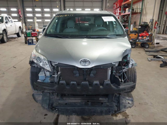 5TDYK3DC0ES492908 Toyota Sienna Xle V6 8 Passenger