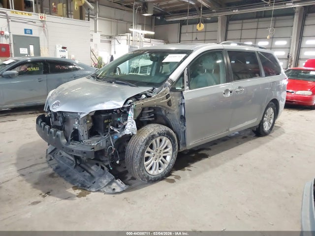 5TDYK3DC0ES492908 Toyota Sienna Xle V6 8 Passenger