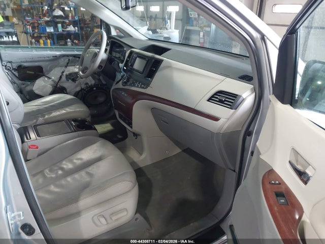 5TDYK3DC0ES492908 Toyota Sienna Xle V6 8 Passenger