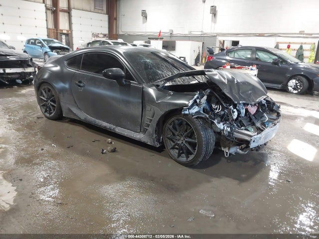 2024 TOYOTA GR86 JF1ZNBE15R8760001