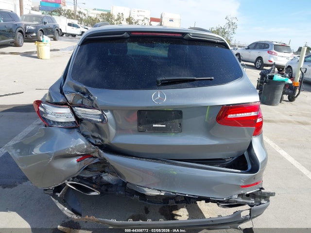 WDC0G4JB8JV089317 Mercedes-Benz GLC 300