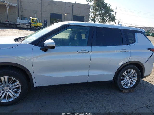 2024 Mitsubishi Outlander Es 2.5 2wd მანქანა იყიდება აუქციონზე, vin: JA4J3UA81RZ056118, აუქციონის ნომერი: 44308774
