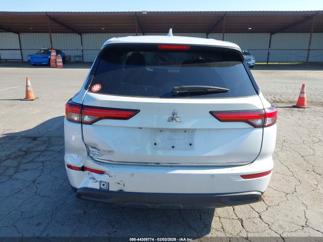 2024 Mitsubishi Outlander Es 2.5 2wd მანქანა იყიდება აუქციონზე, vin: JA4J3UA81RZ056118, აუქციონის ნომერი: 44308774