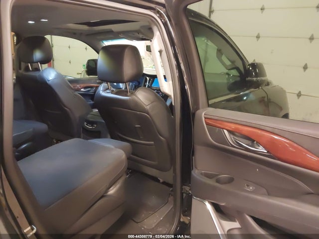 2018 Cadillac Escalade Luxury მანქანა იყიდება აუქციონზე, vin: 1GYS4BKJ8JR225773, აუქციონის ნომერი: 44308779